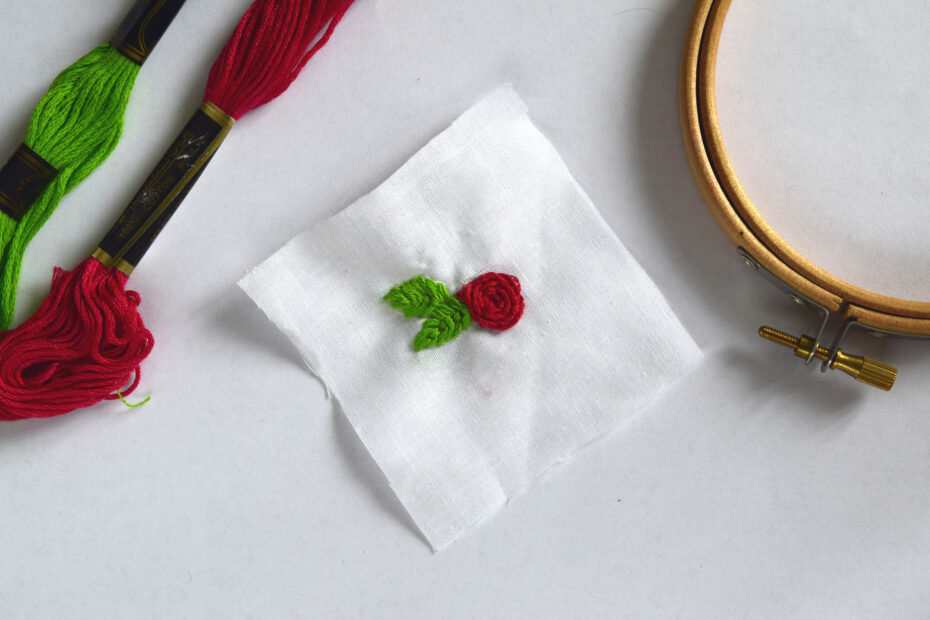 how to embroider flowers by hand easy flower embroidery stitches